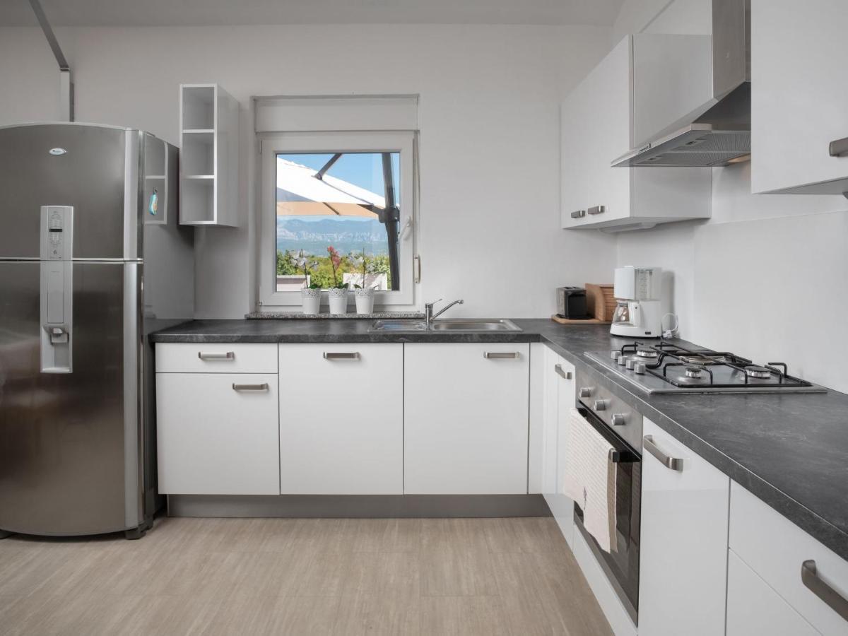 Holiday Home Lavendel - Mlk159 By Interhome Dobrinj Exterior photo